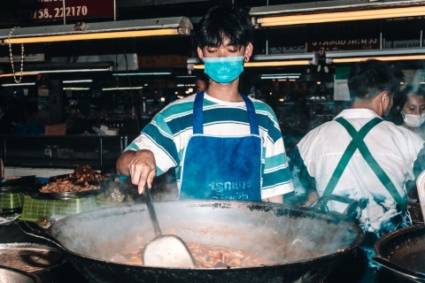 Chiang Mai culinaire tour met 15+ proeverijenChiang Mai: Lanna Food Tour door Songthaew Truck