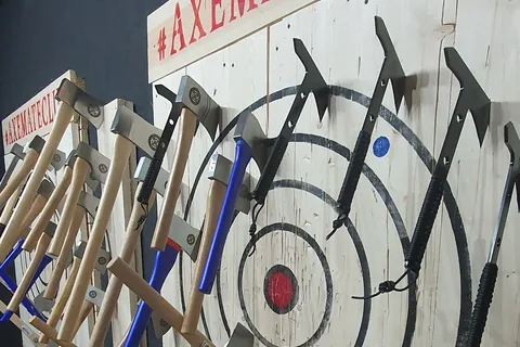 Cracovia: Shuriken, Kunais, Coltelli, Tomahawk, Asce, Tiro a segno