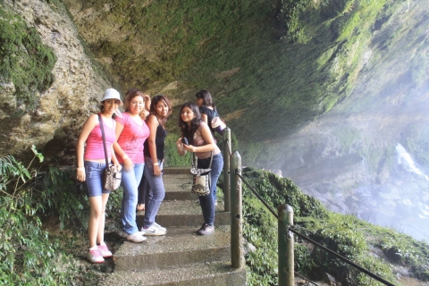 Tuxtla Gutierrez : excursion d'une journée aux ruines de Palenque avec petit-déjeunerRuines d'Agua Azul, Misolha et Palenque - Guide espagnol