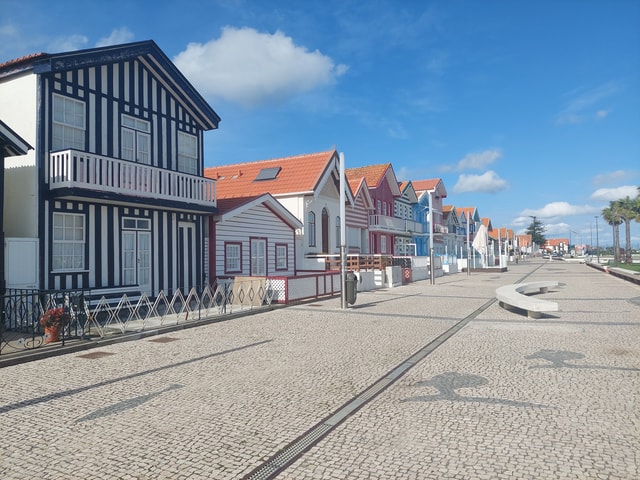 Visit From Aveiro/Ilhavo Barra, Costa Nova, and Vista Alegre Tour in Aveiro, Portugal