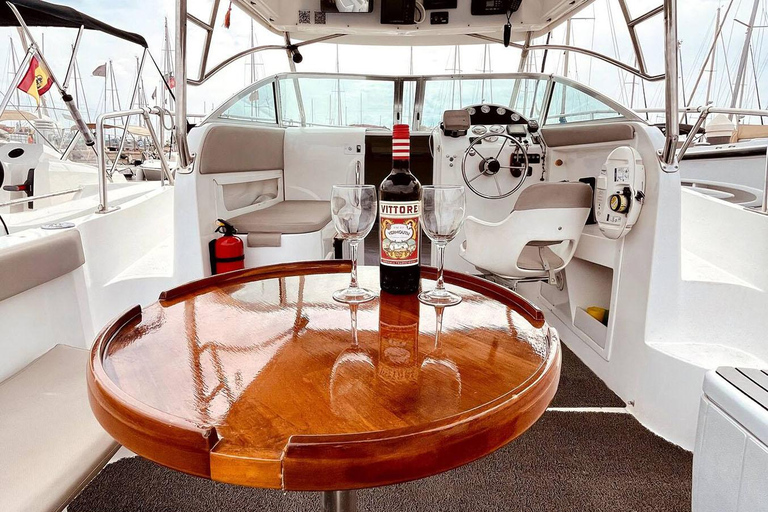 Rent Boat Valencia Yatch Polonova with capitan and drinks 2h Rent Boat Valencia Yatch Polonova with capitan and drink