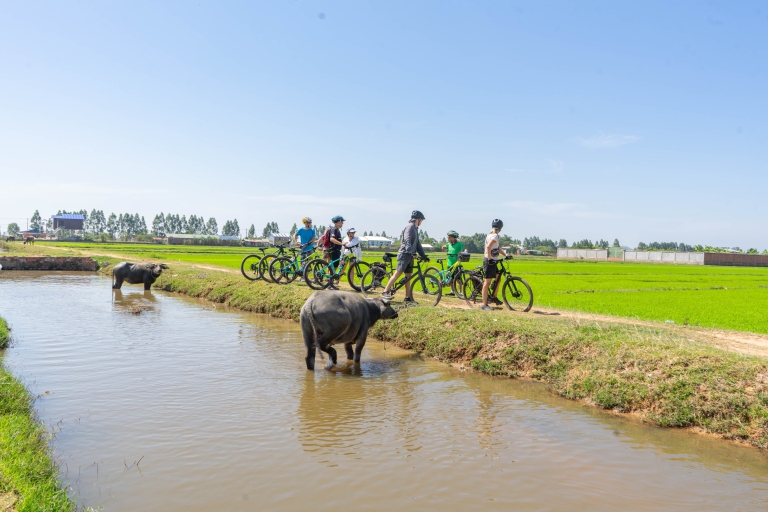Kampong Phluk: Floating Village Bike Tour and Sunset Cruise Siem Reap: Floating Village Bike Tour and Sunset Cruise