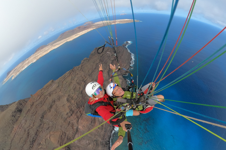 Lanzarote: paralotniarstwo w tandemie