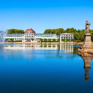 Bremen: Bürgerpark App-Based Scavenger Hunt Game