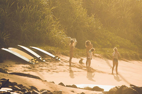 Stranden i Jaco Surfing i Costa Rica - Alla nivåer och åldrar