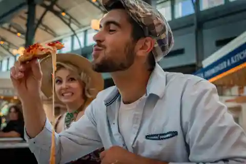 Foodie Walking Tour on The Strip with Tastings