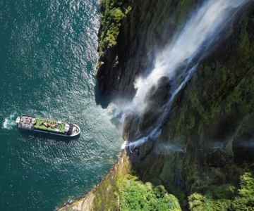 From Te Anau: Milford Sound Cruise and Coach Day Trip
