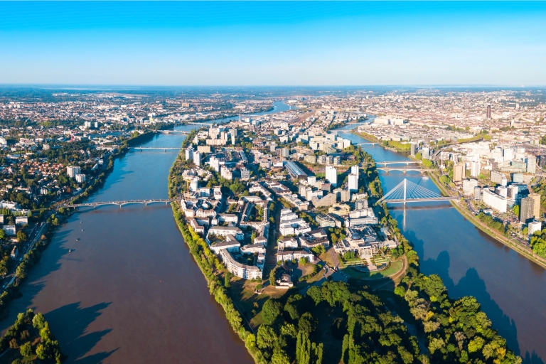 Nantes: Visita audioguiada de introducción a la ciudad con el teléfono inteligente