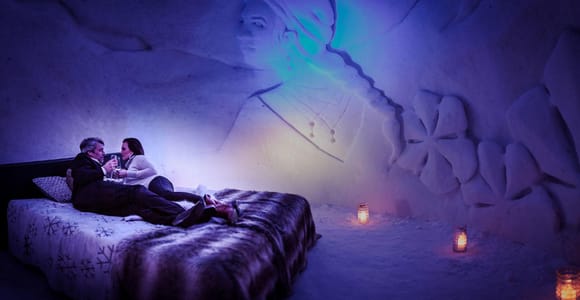 From Rovaniemi: SnowHotel Visit with Ice Restaurant Dinner