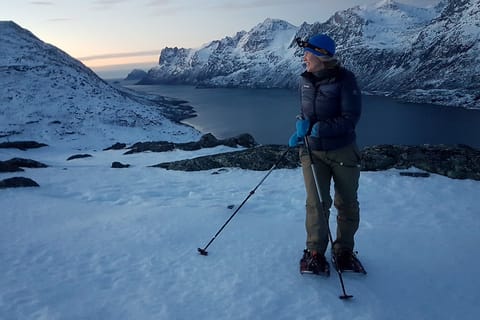 From Tromsø: Guided Snowshoeing Hike with Café Visit