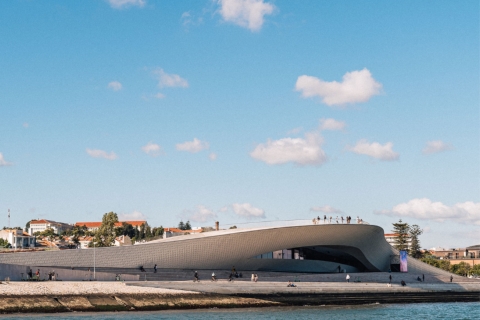 Lisbonne : Visite privée en catamaran le long du fleuve TageVisite de 4 heures