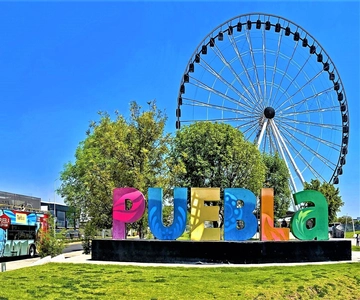 Puebla: Hop-on Hop-off City Tour y Rueda de Observación