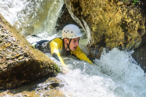 Starzlachklamm Allgäu: Canyoning für AbenteurerBlaichach: Starzlachklamm Geführtes Canyoneering Abenteuer