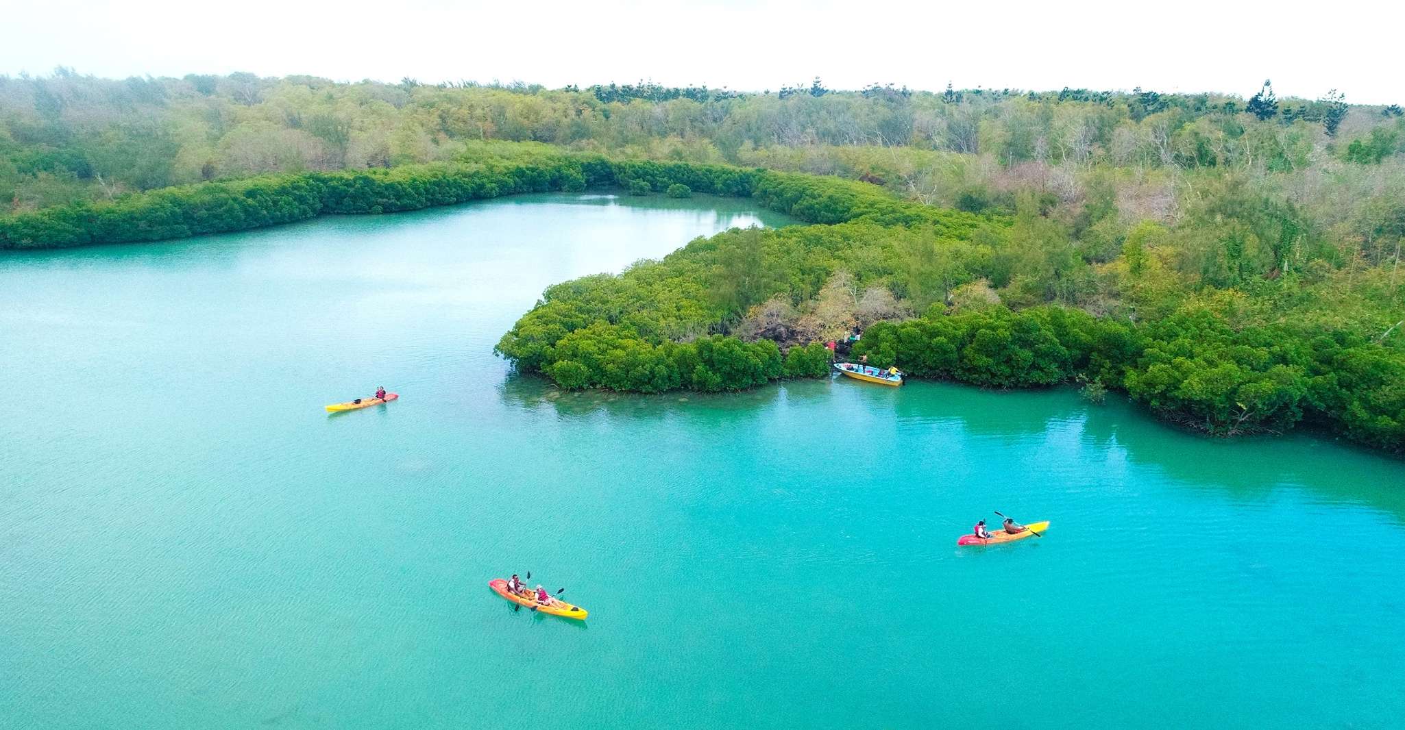 Mauritius, Amber Island Kayak Expedition - Housity