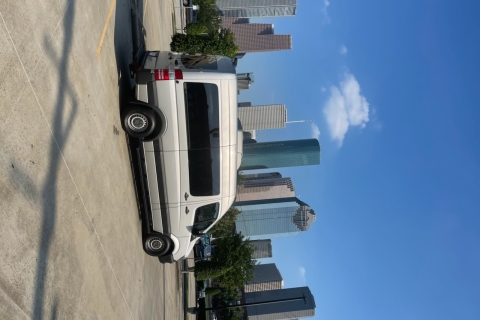 Houston: Mercedes Sprinter Van Shuttle TourMercedes Sprinter Van-shuttletour door Houston