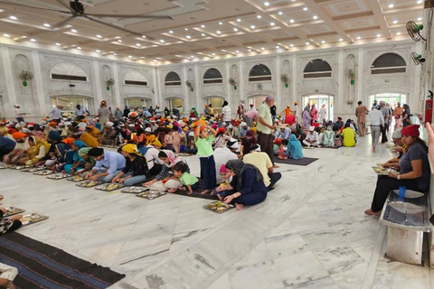 جولة دلهي الليلية – تجربة مسائية لمدة 4 ساعاتجولة ليلية في دلهي – تجربة مسائية لمدة 4 ساعات