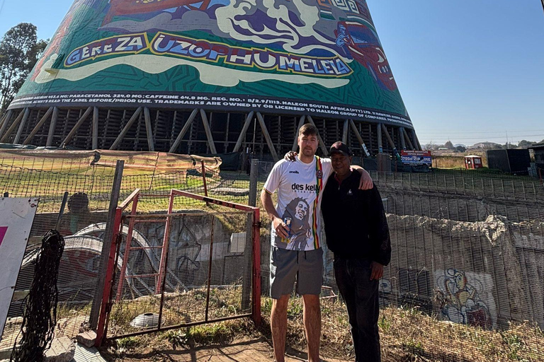 Johannesburg: Soweto Tuk-Tuk or Bike Tour
