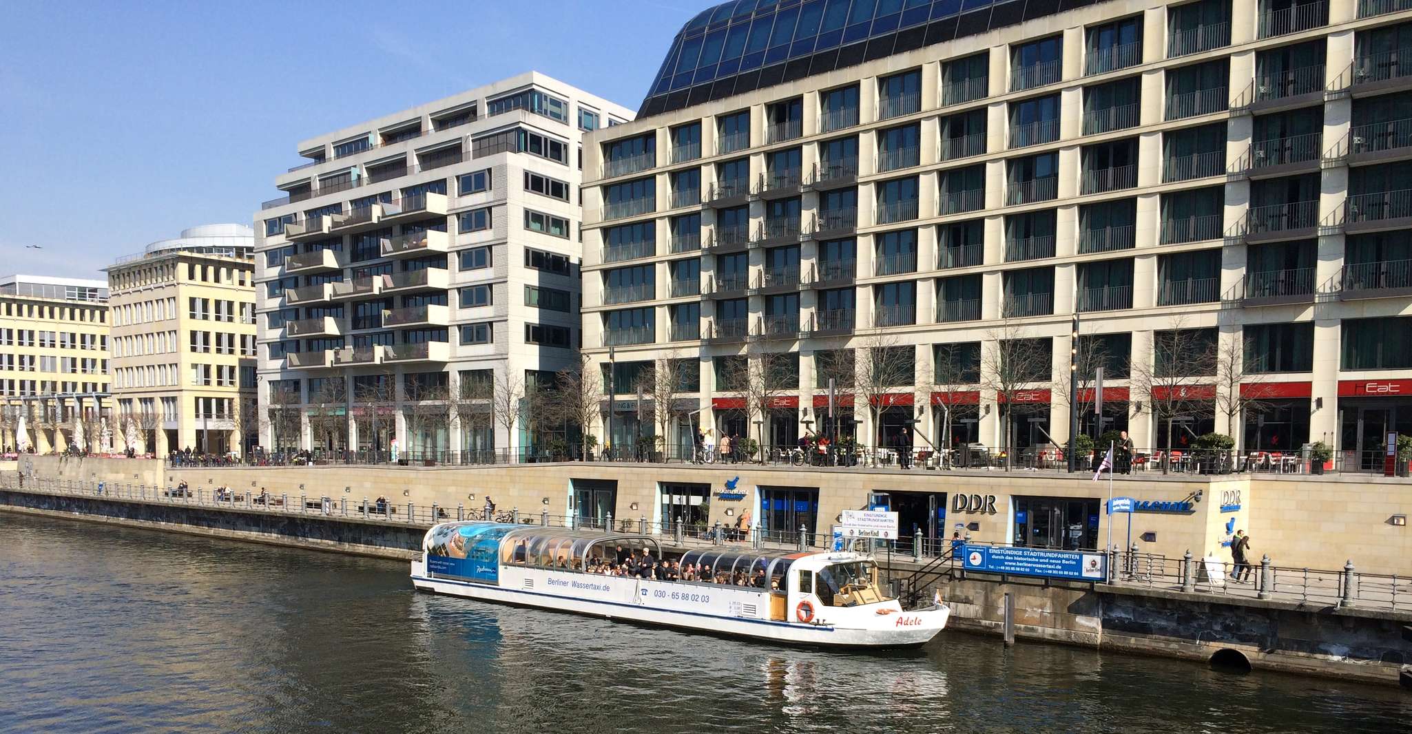 Berlin: One-hour city tour by boat from/to Museum Island