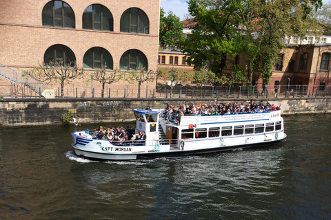 Berlin: One-hour city tour by boat from/to Museum Island