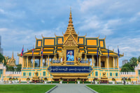 Phnom Penh, Mekong River Sunset Cruise con bebida de flujo libre - Housity