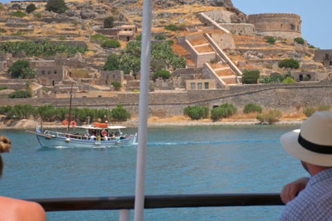 Creta: crociera nella baia di Mirabello con cocktail a bordoCrociera Mirabello in tedesco con trasferimenti