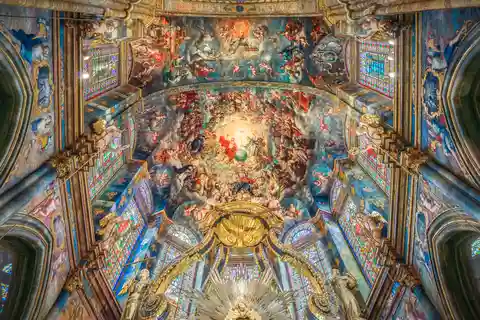Lugo: St. Mary's Cathedral Guided Tour "Walk in the clouds"