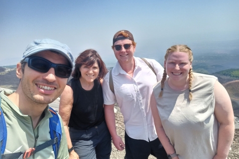 Desde Siracusa: Excursión de un día al Monte Etna con cata de vinosTour en inglés