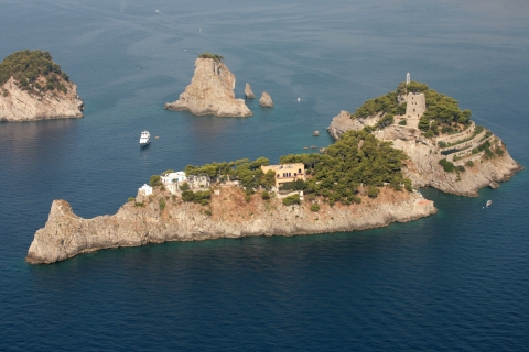 De Sorrento à Positano : excursion en bateau privéeBateau de plaisance Premium