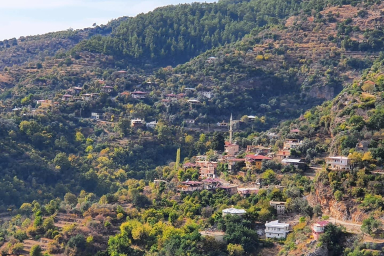 Visita à aldeia de Alanya: Cultura, natureza e diversão