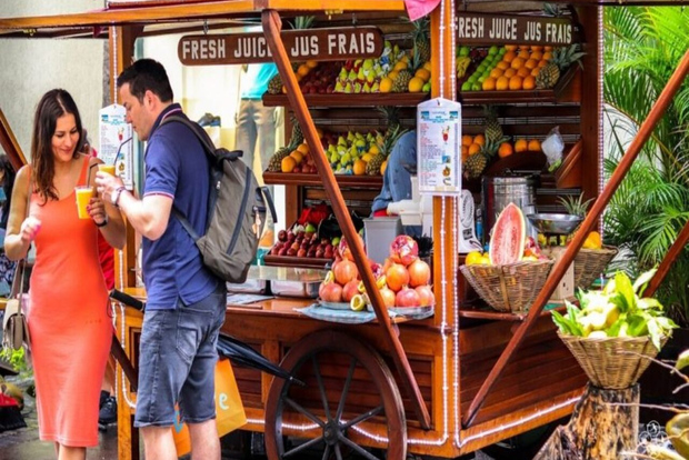 Port Louis: Private Guided Tour and Street Food Tasting