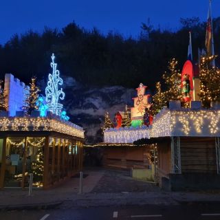 Valkenburg: Toegangskaart Kerstmarkt Fluweelengrot