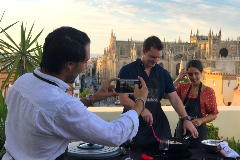 Sevilla: leer paella koken met uitzicht op de kathedraal