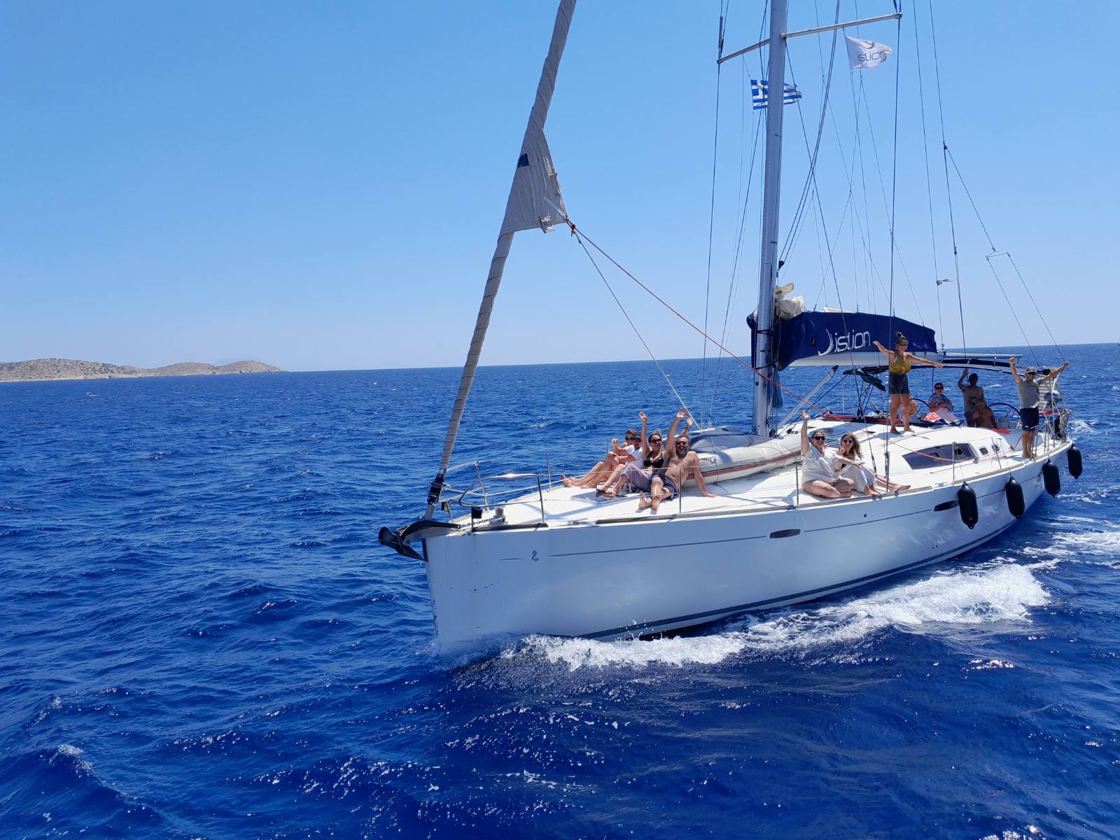 Paros: Ganztägige Segeltour auf einer Yacht