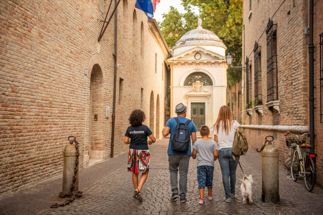 Visit Ravenna Dante Alighieri's Lifetime & Landmarks Walking Tour in Ravenna