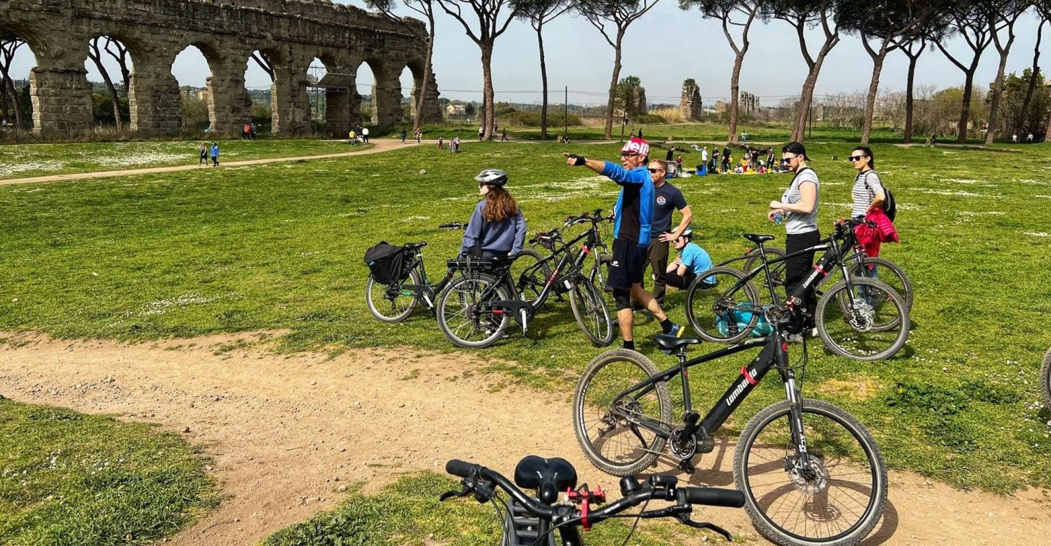 Rome, Appian Way E-bike Tour to the Catacombs with Picnic - Housity