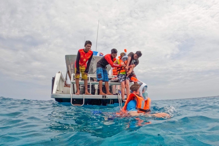 Khao Lak : Excursion d'une journée aux îles Similan avec plongée en apnée avec repasVisite d'une journée sans transfert