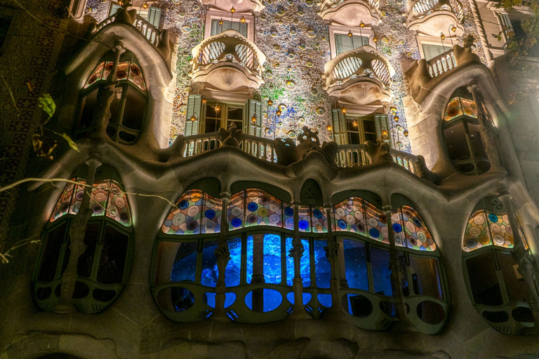 Barcelona: Casa Batlló 'A Winter Night' Experience Casa Batlló A Winter Night Gold Ticket