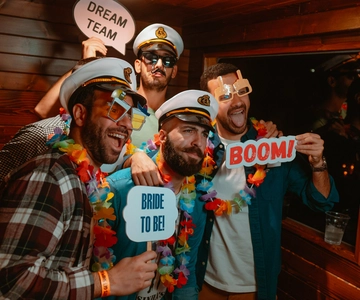 Wroclaw: Oder River Boat Party with Unlimited Drinks