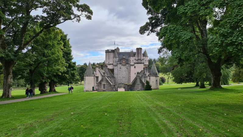 Da Aberdeen: tour di castelli, whisky e degustazione di cibo