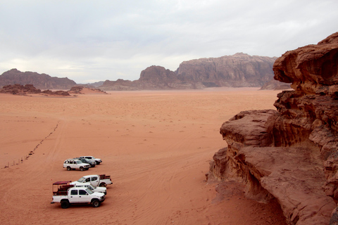 Wadi Rum: 2nights/3Day Desert Trekking Tour, Camping & meals