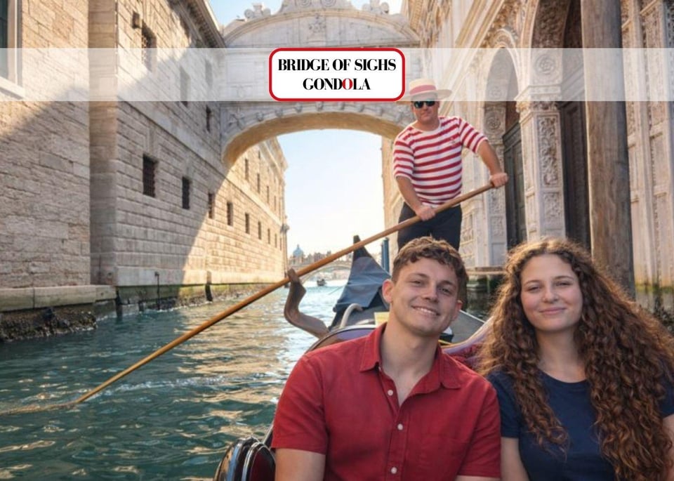 Venedig: Gondelfahrt unter der atemberaubenden Seufzerbrücke™ Venedig: ...