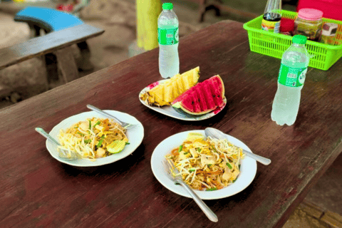 Przygoda w Chiang Mai na quadach | Tajemniczy wodospad i spływ bambusową tratwą2 MIEJSCA – 1 godzina jazdy quadem | Tajemniczy wodospad, spływ bambusową tratwą i lunch