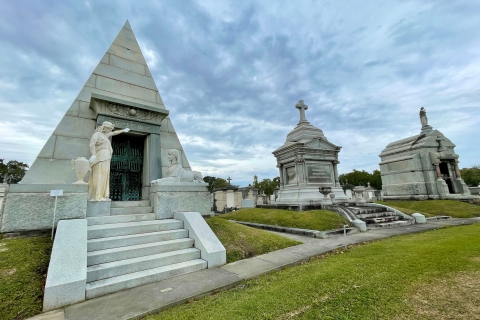 New Orleans: Millionaire's Tombs of Metairie Cemetery Tour