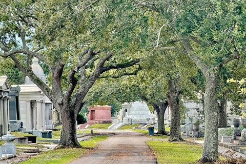 La Nouvelle-Orléans : Visite des tombes de millionnaires du cimetière de Metairie
