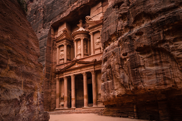 Amman: Privat 2-dagarstur till Petra, Wadi Rum och Döda havetAmman: Privat 2-dagars tur till Petra, Wadi Rum och Döda havet