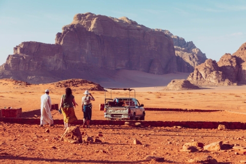 Ammán: Excursión privada de 2 días a Petra, Wadi Rum y el Mar Muerto