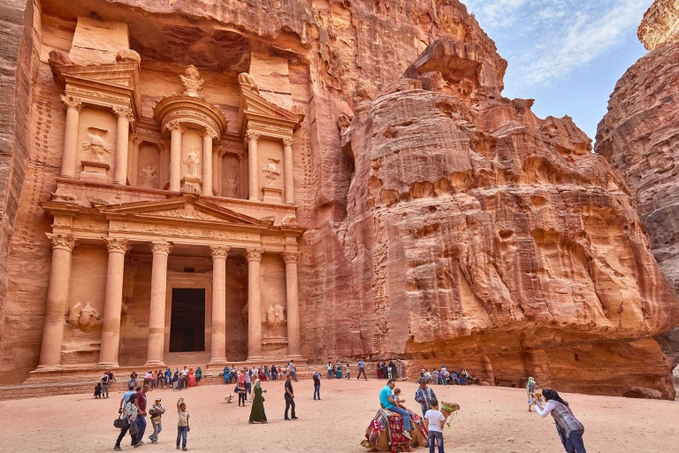 Amman: privétour van 2 dagen naar Petra, Wadi Rum en de Dode Zee