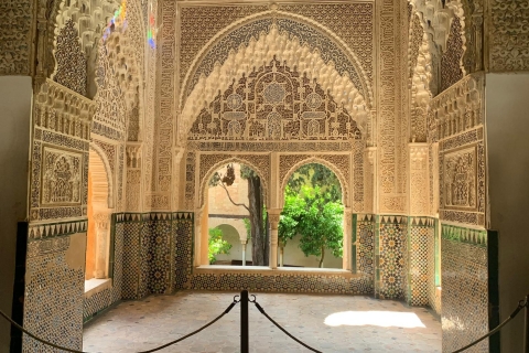 Grenade : visite guidée du complexe de l'Alhambra et billetsVisite en anglais
