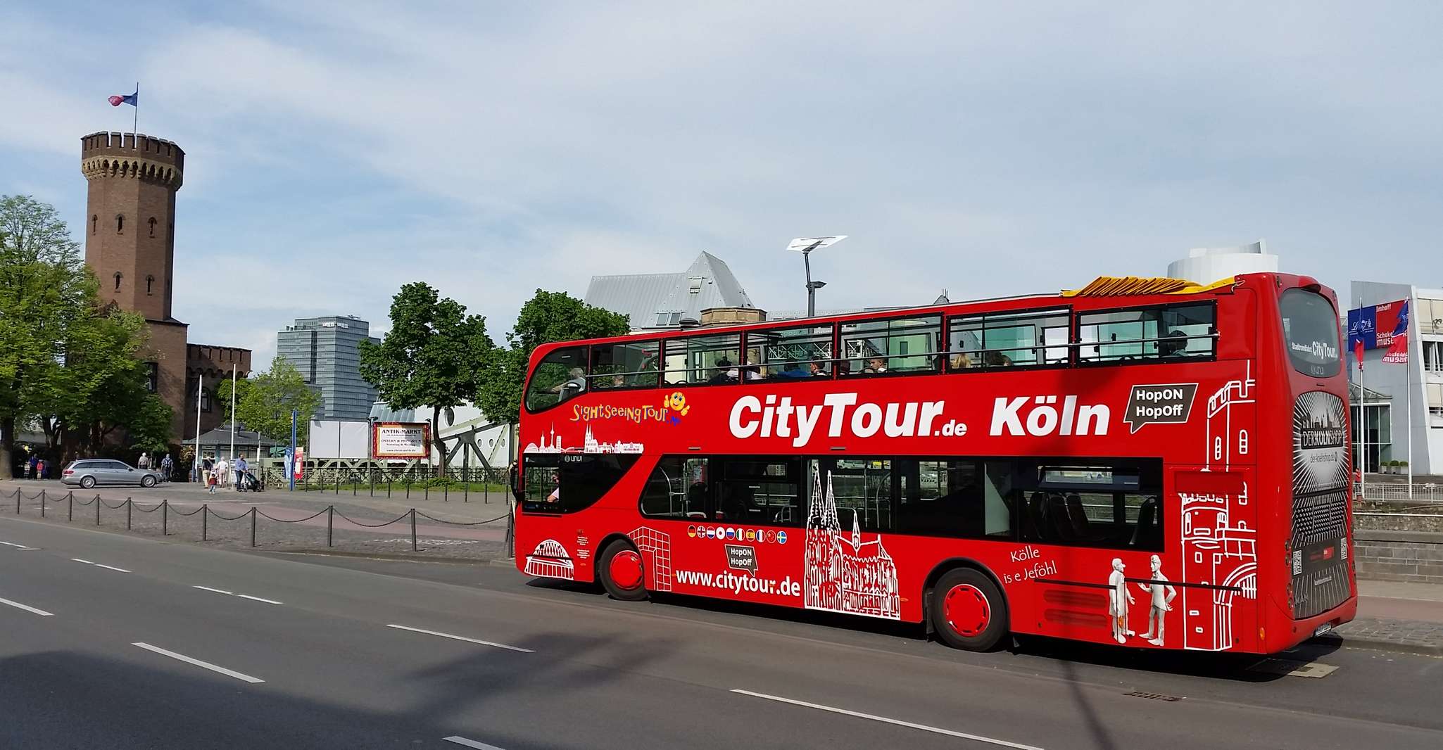 Cologne, 24h Hop-On Hop-Off Sightseeing Bus Ticket - Housity