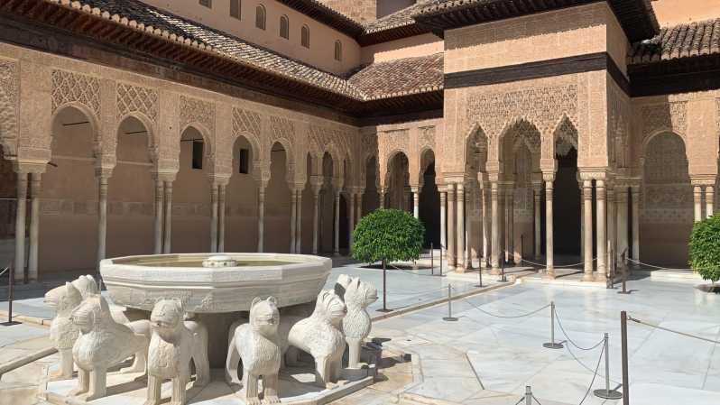 Grenade : visite guidée du complexe de l'Alhambra et billets